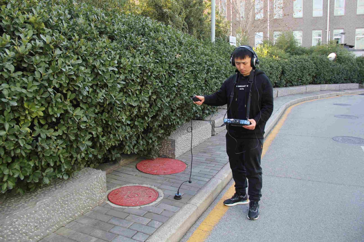 大海听漏仪使用现场 大海听漏仪使用现场