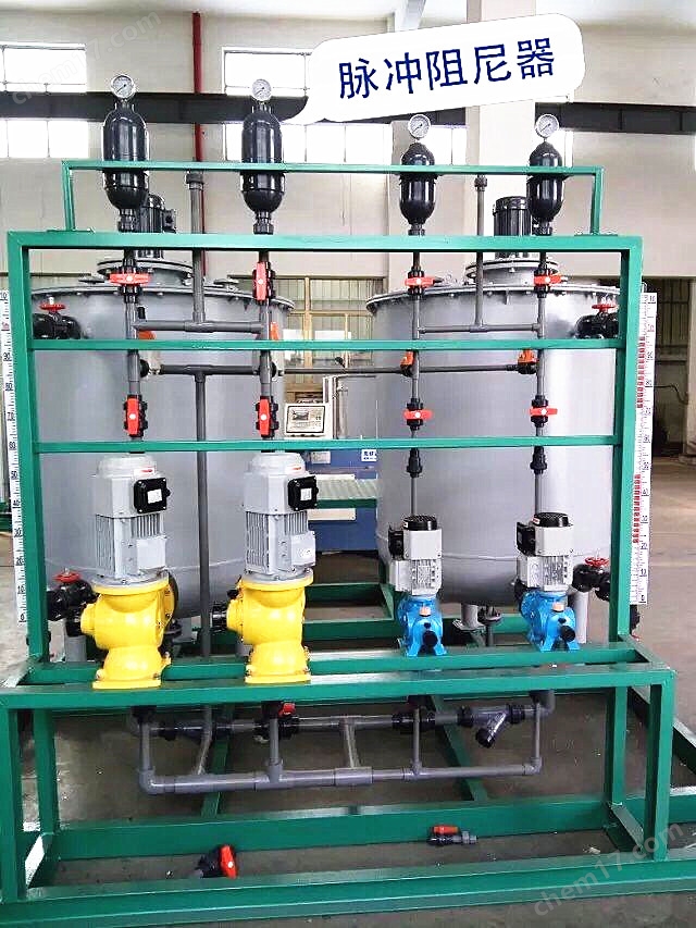 LGMK-2.2/1.0/UPVC空气室式脉冲阻尼器2.2L容积的安装示意图