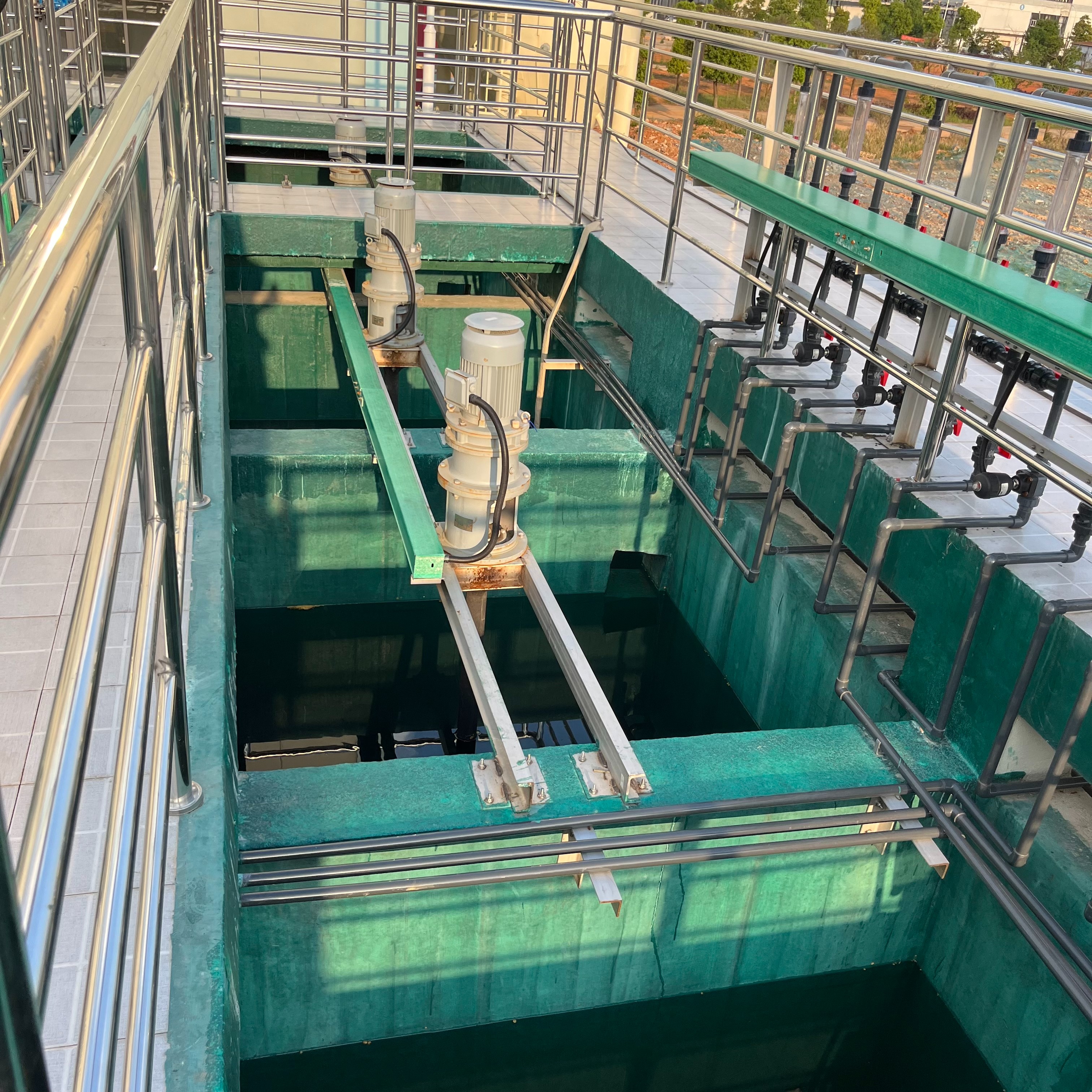 南京兰江桨式搅拌机成功出口菲律宾，助力东南亚水处理项目