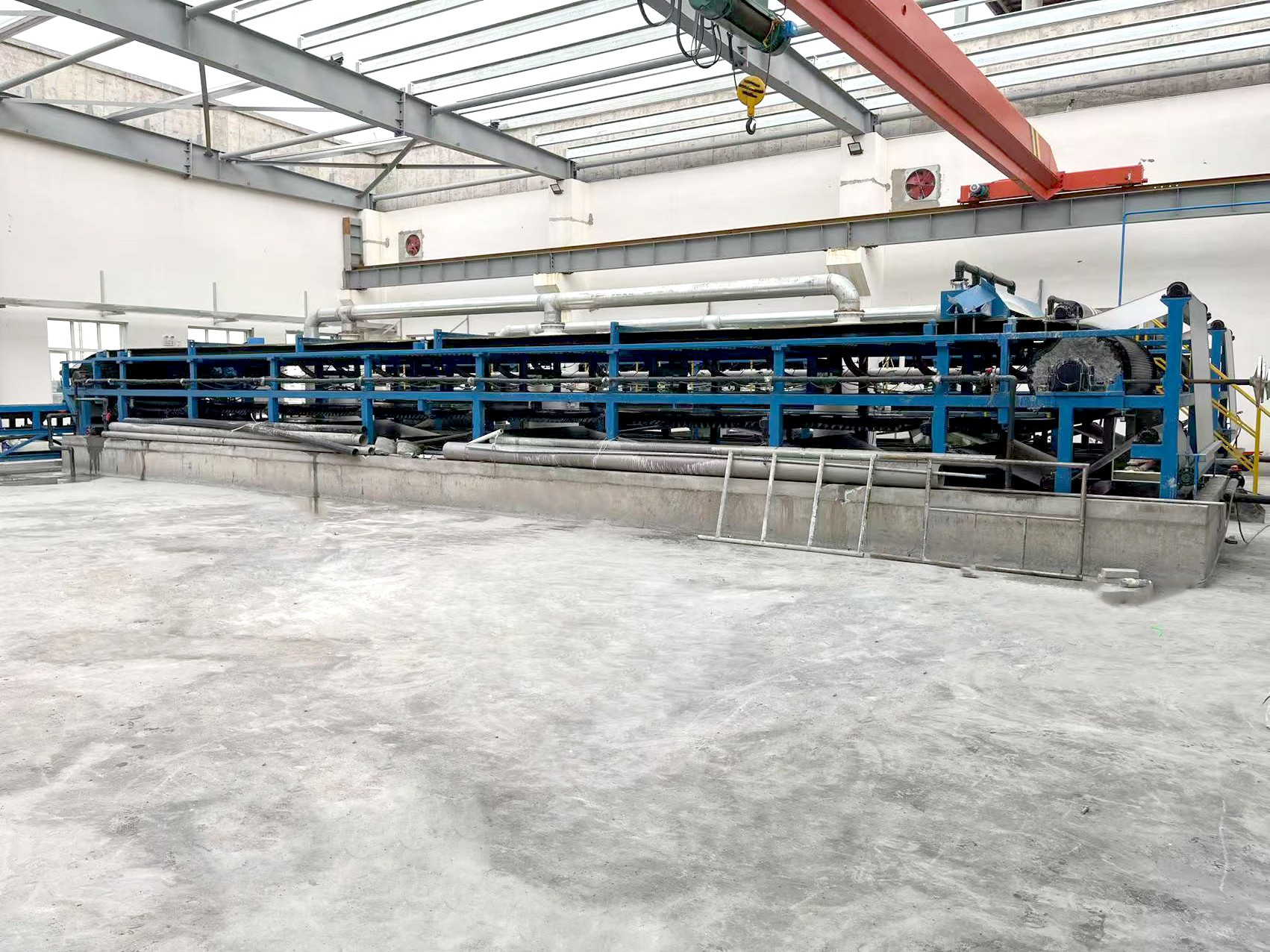 真空皮带脱水机，解决银川客户碳酸钙脱水难题！